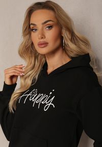 Renee - Czarna Bluza Ozdobiona Napisem z Kangurkową Kieszenią i Kapturem Hecconia. Kolor: czarny. Wzór: aplikacja, napisy