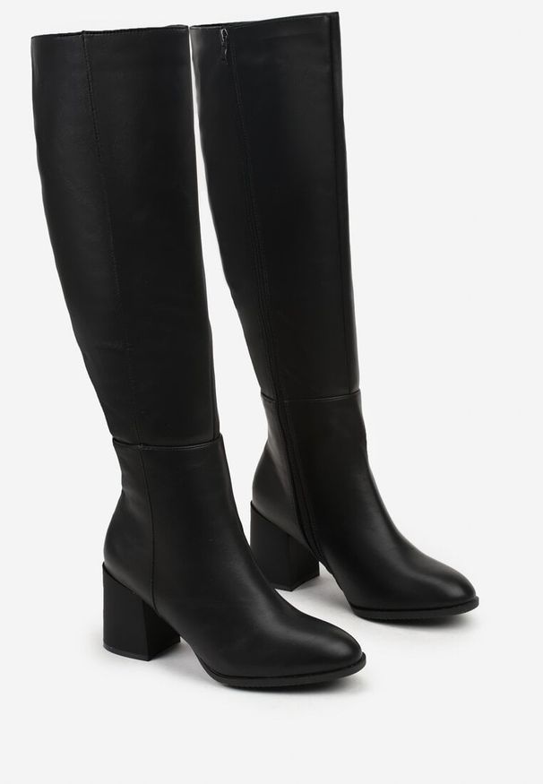 Renee - Czarne Kozaki Vices na Słupku z Przeszyciami Codvira. Okazja: na co dzień. Kolor: czarny. Materiał: jeans. Obcas: na słupku. Styl: street, casual, klasyczny, elegancki