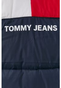 Tommy Jeans Kurtka męska kolor granatowy zimowa. Okazja: na co dzień. Kolor: niebieski. Materiał: tkanina, poliester. Wzór: gładki. Sezon: zima. Styl: casual #8