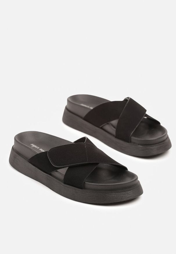 Born2be - Czarne Klapki w Sportowym Stylu z Zapięciem na Rzep Mevallia. Okazja: na plażę, na co dzień, na spacer. Kolor: czarny. Materiał: dresówka. Obcas: na płaskiej podeszwie. Styl: sportowy