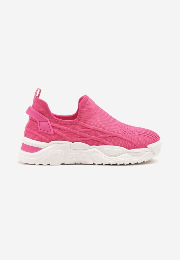 Born2be - Fuksjowe Wsuwane Buty Sportowe Sneakersy z Siateczki z Tłoczeniami Nusellia. Okazja: na co dzień. Zapięcie: bez zapięcia. Kolor: różowy. Materiał: jeans, materiał. Obcas: na płaskiej podeszwie