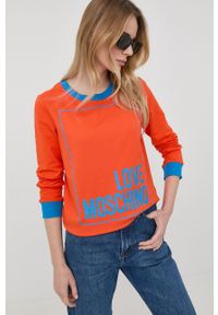 Love Moschino bluza damska kolor pomarańczowy z nadrukiem. Okazja: na co dzień. Kolor: pomarańczowy. Długość rękawa: długi rękaw. Długość: długie. Wzór: nadruk. Styl: casual #2