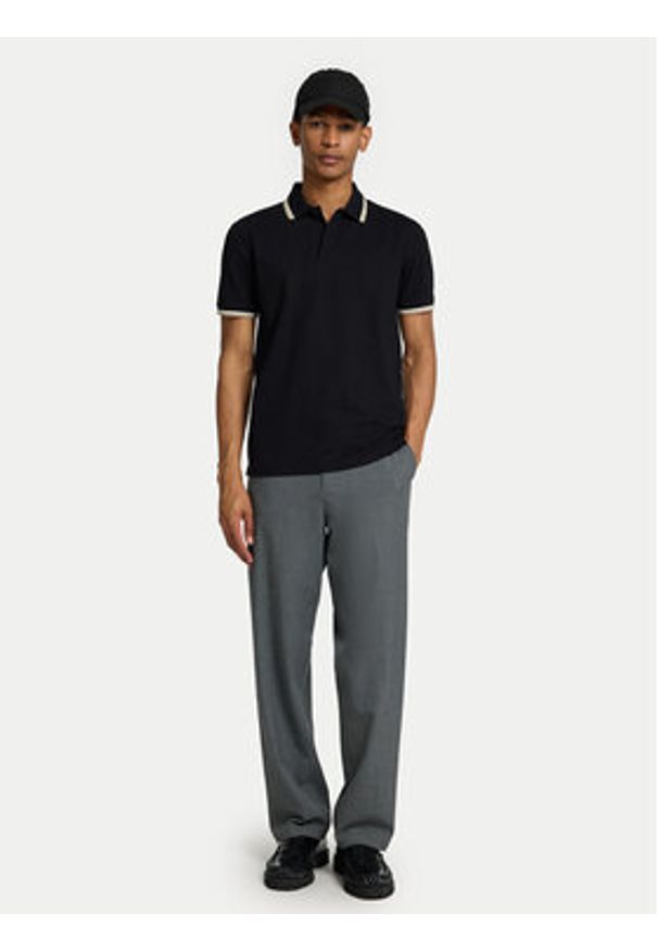 Selected Homme Polo 16095852 Czarny Slim Fit. Typ kołnierza: polo. Kolor: czarny. Materiał: bawełna