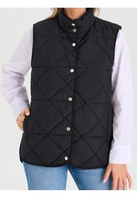 Sinsay - Pikowana kamizelka ze stójką - czarny. Typ kołnierza: kołnierzyk stójkowy. Kolor: czarny