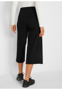 Spodnie dresowe culotte 7/8 z bawełny organicznej, Level 1 bonprix czarny. Kolor: czarny. Materiał: materiał, bawełna, dresówka. Styl: sportowy #2