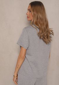 Renee - Szary T-shirt z Wiskozą i Cyrkoniami Erritia. Okazja: na co dzień. Kolor: szary. Materiał: wiskoza. Styl: elegancki, casual #4