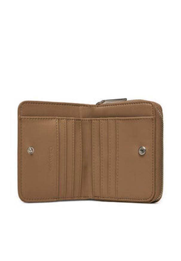 Calvin Klein Mały Portfel Damski Ck Must Md Zip Around_Caviar K60K612831 Beżowy. Kolor: beżowy. Materiał: skóra