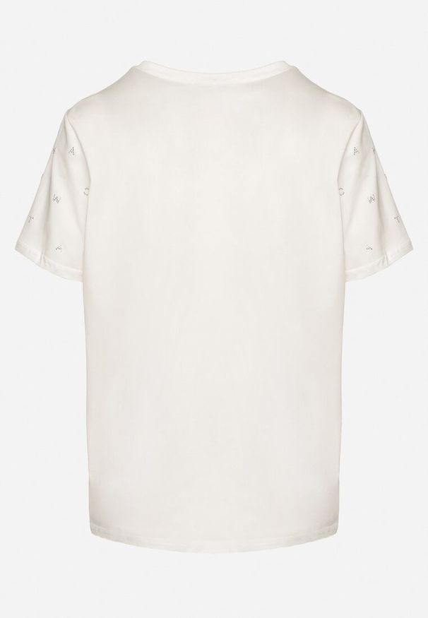Born2be - Biały T-shirt z Bawełny z Cyrkoniami i Napisem Nalanielle. Okazja: na co dzień. Kolor: biały. Materiał: bawełna. Wzór: napisy. Styl: klasyczny, elegancki, sportowy, casual