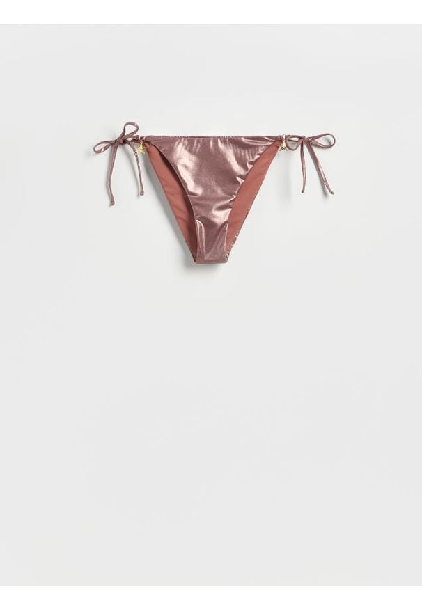 Reserved - Dół od bikini z zawieszkami - złoty. Stan: obniżony. Kolor: złoty. Materiał: materiał