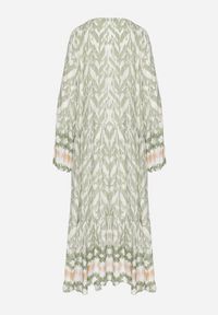 Born2be - Zielona Sukienka Rozkloszowana z Ozdobnym Wiązaniem w Boho Wzór Erainea. Okazja: na co dzień. Typ kołnierza: dekolt w kształcie V. Kolor: zielony. Materiał: jeans. Długość rękawa: długi rękaw. Wzór: aplikacja. Typ sukienki: proste, rozkloszowane. Styl: boho #7