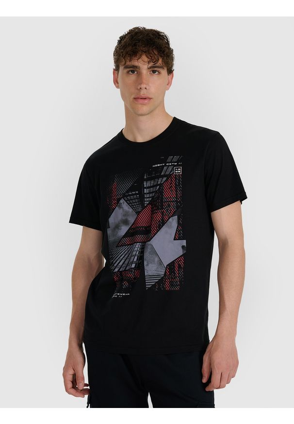 4f - 4F T-shirt regular z nadrukiem męski - czarny S. Kolor: czarny. Materiał: włókno, bawełna, skóra, materiał. Wzór: nadruk. Styl: klasyczny