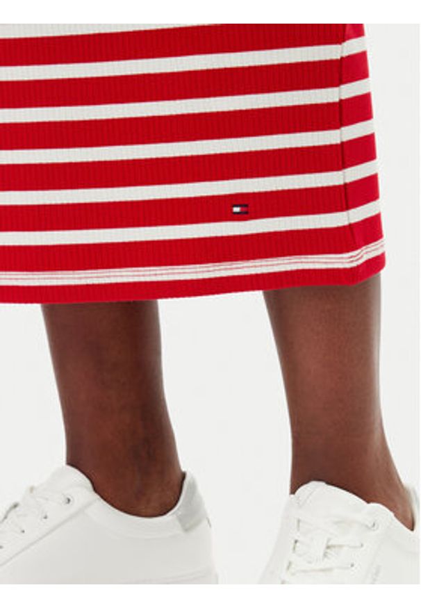 TOMMY HILFIGER - Tommy Hilfiger Sukienka letnia WW0WW38838 Czerwony Slim Fit. Kolor: czerwony. Materiał: wiskoza. Sezon: lato