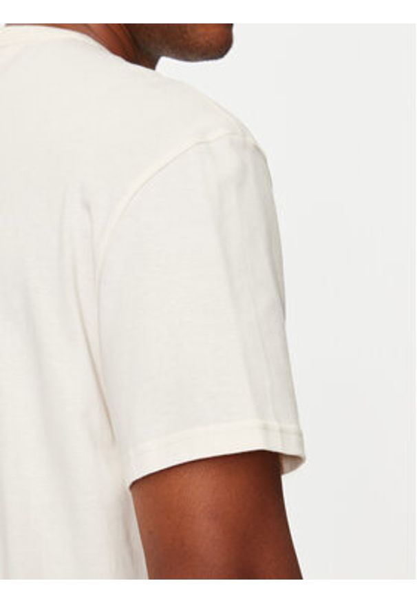 Tommy Jeans T-Shirt DM0DM19690 Biały Regular Fit. Kolor: biały. Materiał: bawełna