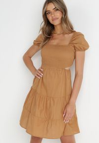 Born2be - Brązowa Sukienka Bawełniana Liloono. Typ kołnierza: kołnierz z falbankami. Kolor: brązowy. Materiał: bawełna. Wzór: aplikacja. Długość: mini #1