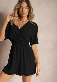 Renee - Czarny Kombinezon Kopertowy z Gumką w Pasie Fandrea. Okazja: na co dzień. Kolor: czarny. Materiał: jeans. Styl: casual, elegancki