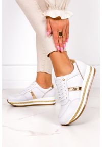 Kati - Białe sneakersy kati buty sportowe sznurowane polska skóra 7090. Kolor: złoty, biały, wielokolorowy. Materiał: skóra #2