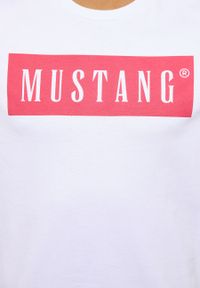 Mustang - MUSTANG Style Alex C LOGO Tee MĘSKI T-SHIRT KOSZULKA LOGO NADRUK General White 1013223 2045. Wzór: nadruk #2