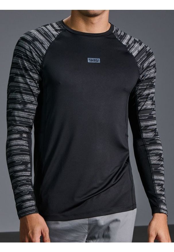 Sinsay - Koszulka sportowa - czarny. Kolor: czarny. Materiał: materiał. Długość rękawa: długi rękaw. Długość: długie. Styl: sportowy