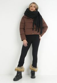 Born2be - Brązowa Kurtka Puffer Pikowana ze Stójką Alene. Typ kołnierza: kołnierzyk stójkowy. Kolor: brązowy. Wzór: aplikacja #4