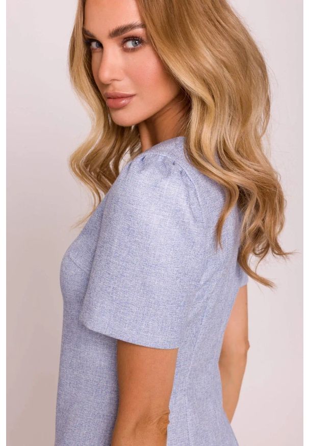 MOE - Elegancka sukienka trapezowa mini niebieska. Kolor: niebieski, szary. Materiał: tkanina. Długość rękawa: krótki rękaw. Typ sukienki: trapezowe. Styl: elegancki. Długość: mini