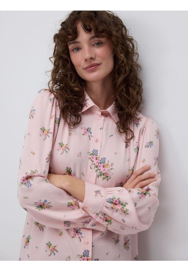 Reserved - Wzorzysta koszula z wiskozy - pastelowy róż. Kolor: różowy. Materiał: wiskoza