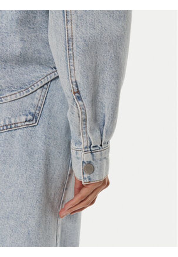 GESTUZ - Gestuz Koszula jeansowa Kaily 10909063 Niebieski Oversize. Kolor: niebieski. Materiał: bawełna