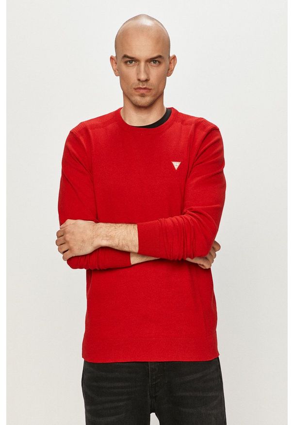Guess - Sweter. Kolor: czerwony. Długość rękawa: długi rękaw. Długość: długie