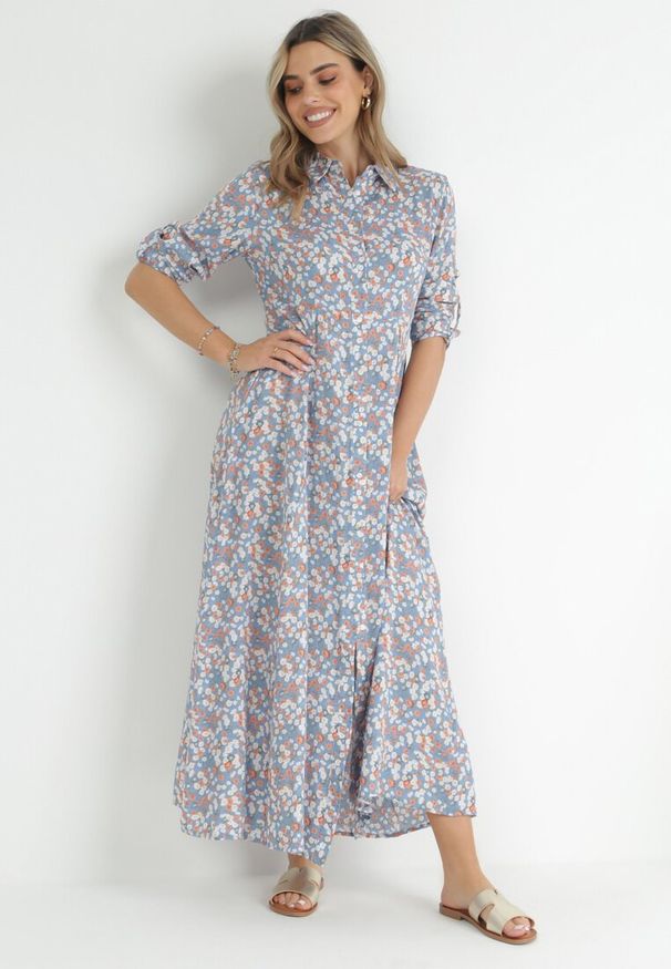 Born2be - Niebieska Koszulowa Sukienka z Guzikami i Kołnierzem w Kwiaty Carmenia. Kolor: niebieski. Długość rękawa: długi rękaw. Wzór: kwiaty. Typ sukienki: koszulowe