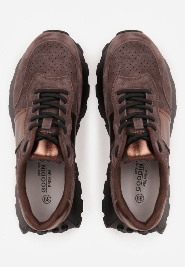 Born2be - Brązowe Sneakersy z Zamszu Naturalnego z Perforacją na Grubej Podeszwie Cezarisse. Kolor: brązowy. Materiał: zamsz