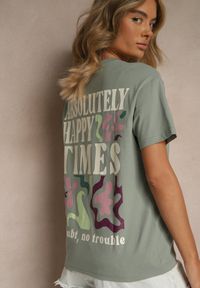 Renee - Ciemnozielony T-shirt z Bawełny o Kroju Oversize Fillinea. Okazja: na co dzień. Kolor: zielony. Materiał: bawełna. Wzór: napisy, aplikacja. Styl: klasyczny, casual #5