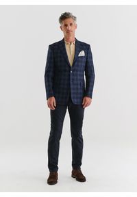 Pako Lorente - PAKO LORENTE – Granatowa marynarka w drobną kratkę. Okazja: na co dzień. Kolor: niebieski. Materiał: poliester, wełna, elastan. Wzór: kratka. Styl: casual #3