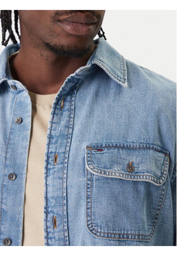 Tommy Jeans Koszula jeansowa Western DM0DM22304 Niebieski Relaxed Fit. Kolor: niebieski. Materiał: bawełna