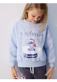 Reserved - Świąteczna bluza Lilo i Stitch - jasnoniebieski. Kolor: niebieski. Materiał: bawełna. Styl: wizytowy