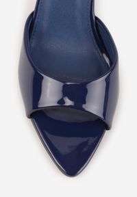 Born2be - Granatowe Klapki na Szpilce z Odkrytym Noskiem w Szpic Astranate. Kolor: niebieski. Materiał: jeans, len. Obcas: na szpilce. Styl: elegancki, klasyczny #4