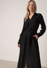 Born2be - Czarna Sukienka Koszulowa z Wiskozą z Wiązanym Paskiem Lustilla. Okazja: na co dzień. Kolor: czarny. Materiał: wiskoza. Typ sukienki: koszulowe. Styl: casual, elegancki, klasyczny #8