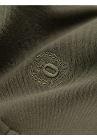 Ombre Clothing - Męska jednokolorowa koszulka polo BASIC z dzianiny pique - ciemnooliwkowa V6 - Rozmiar: M. Okazja: na co dzień. Typ kołnierza: polo. Kolor: oliwkowy. Materiał: dzianina. Wzór: haft, aplikacja, jednolity. Styl: sportowy, wizytowy, casual #8