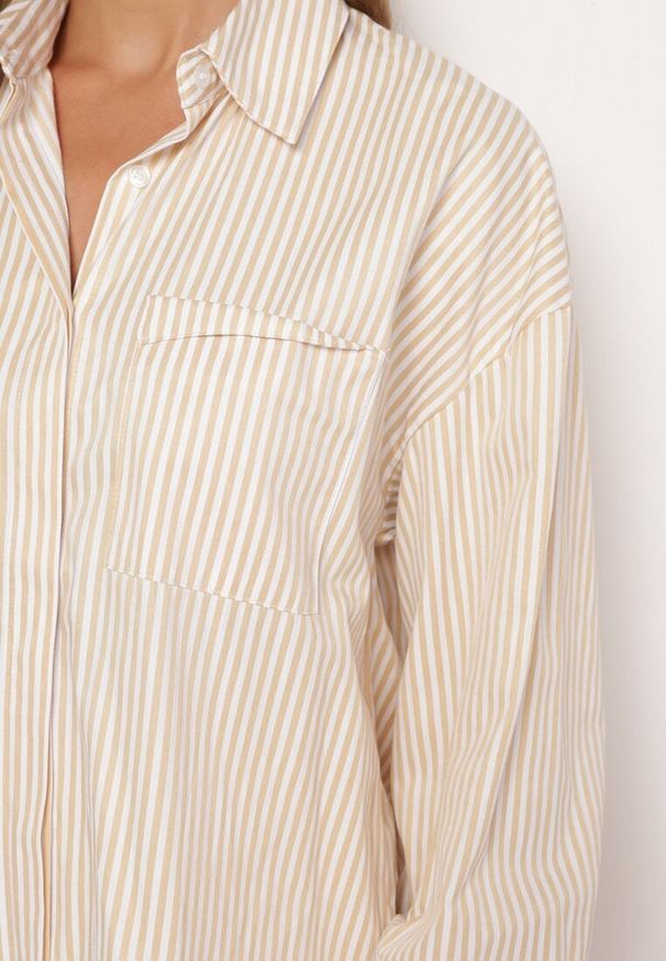 Born2be - Beżowa Koszula Zapinana na Guziki z Kieszonką Uloedri. Okazja: na spotkanie biznesowe, na co dzień. Kolekcja: plus size. Kolor: beżowy. Materiał: jeans. Długość rękawa: długi rękaw. Długość: długie. Styl: biznesowy, klasyczny, casual