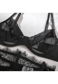 Intica - Komplet bielizny z tiulowym pasem i koronkowymi akcentami na wieczór Kaho. Kolor: fioletowy. Materiał: tiul, koronka. Wzór: paski #10