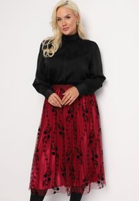 Born2be - Bordowa Midi Plisowana Spódnica z Gumką w Pasie i Tiulem w Kwiaty Selkitrad. Kolor: czerwony. Materiał: tiul. Wzór: kwiaty #2
