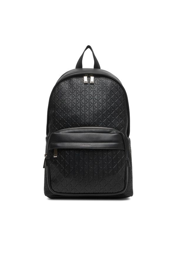 Calvin Klein Plecak Emblem Emboss Round Backpack LV04D3202G Czarny. Kolor: czarny. Materiał: skóra