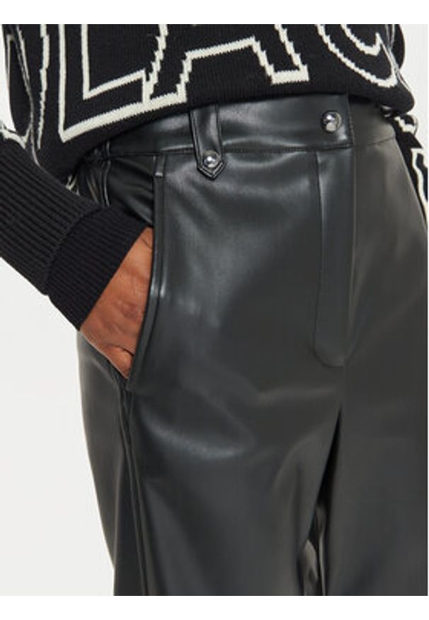 Max Mara Leisure Spodnie z imitacji skóry Struzzo 2426786098 Czarny Straight Fit. Kolor: czarny. Materiał: skóra