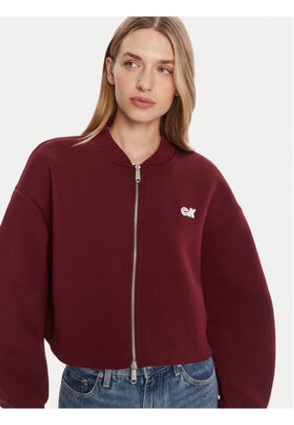 Calvin Klein Jeans Kurtka bomber LV047C524G Bordowy Oversize. Kolor: czerwony. Materiał: syntetyk