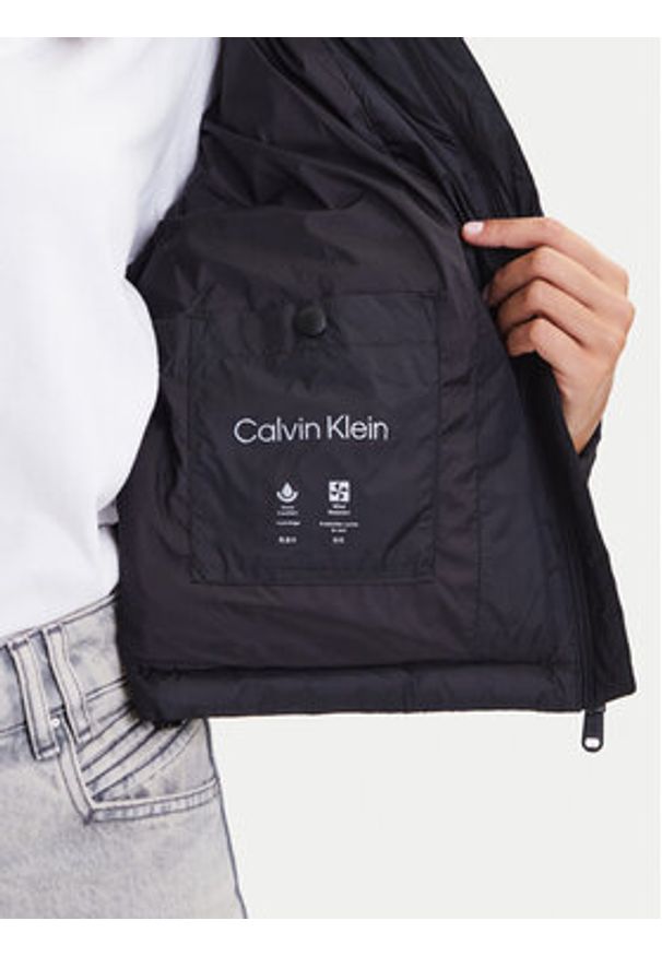 Calvin Klein Jeans Kurtka puchowa Graphic Logo LV047D503G Czarny Regular Fit. Kolor: czarny. Materiał: syntetyk