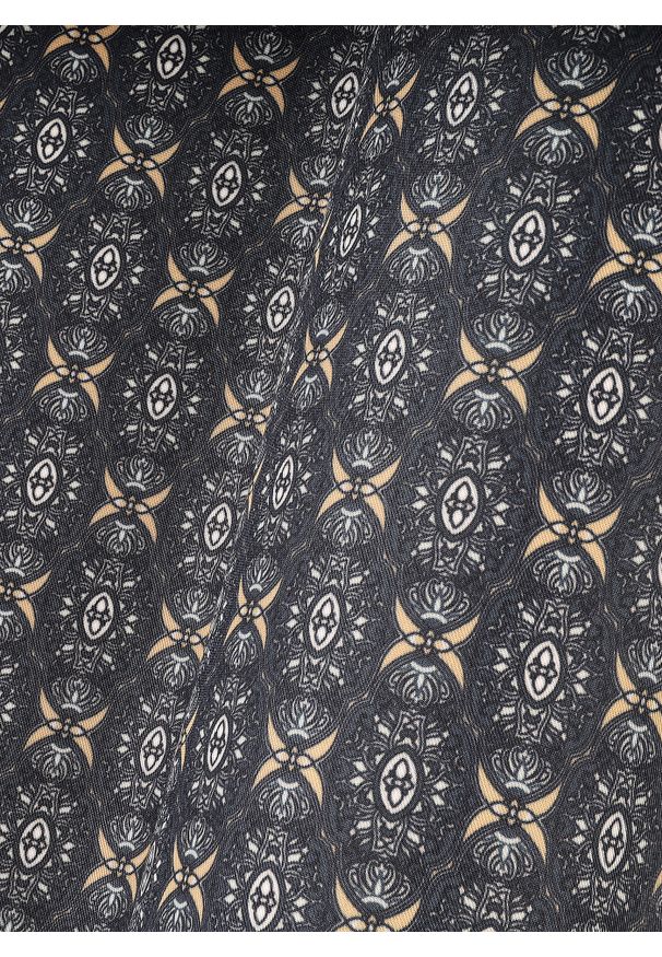 Pako Lorente - PAKO LORENTE - Ciemnoszara poszetka w geometryczny wzór. Kolor: szary. Materiał: poliester. Wzór: geometria