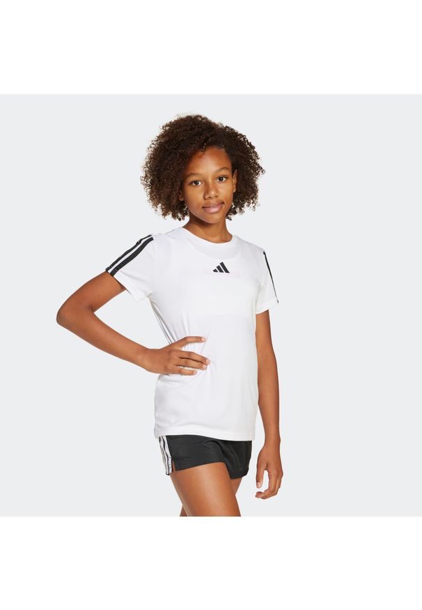 Adidas - Koszulka sportowa dla dzieci ADIDAS. Kolor: biały. Materiał: materiał. Sport: joga i pilates, fitness
