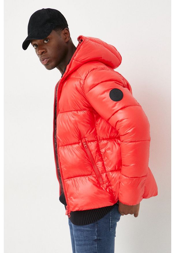 Save The Duck kurtka męska kolor czerwony zimowa. Okazja: na co dzień. Kolor: czerwony. Materiał: poliester, materiał, puch. Wzór: gładki. Sezon: zima. Styl: casual