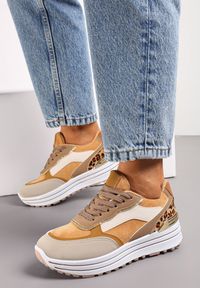 Renee - Brązowe Sneakersy na Wysokiej Podeszwie z Błyszczącymi Wstawkami Lovana. Kolor: brązowy. Obcas: na platformie #2