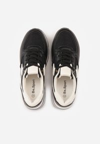 Renee - Czarne Sneakersy na Platformie z Tweedowym Zdobieniem i Perforacją Dioseleia. Okazja: na co dzień. Kolor: czarny. Materiał: jeans. Wzór: aplikacja. Obcas: na platformie #2