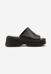 Born2be - Czarne Piankowe Klapki na Grubej Podeszwie Flehira. Okazja: na co dzień. Kolor: czarny. Styl: casual #5