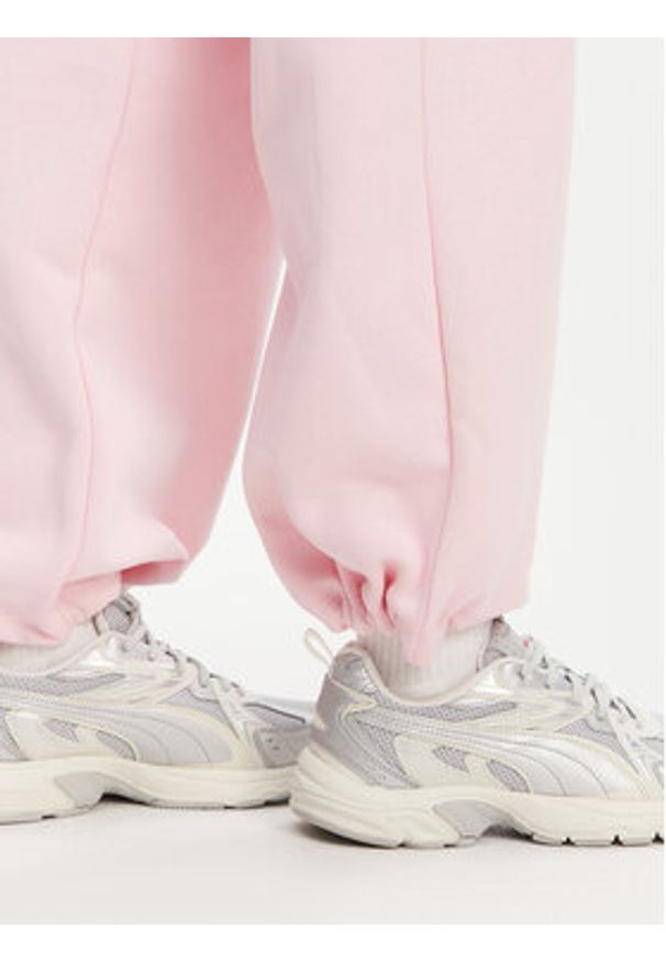 Karl Kani Spodnie dresowe Signature Os 61030060 Różowy Relaxed Fit. Kolor: różowy. Materiał: bawełna, syntetyk